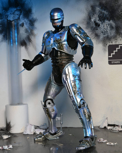 ROBOCOP - ULTIMATE BATTLE DAMAGED ROBOCOP W. CHAIR