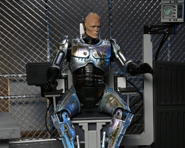 ROBOCOP - ULTIMATE BATTLE DAMAGED ROBOCOP W. CHAIR