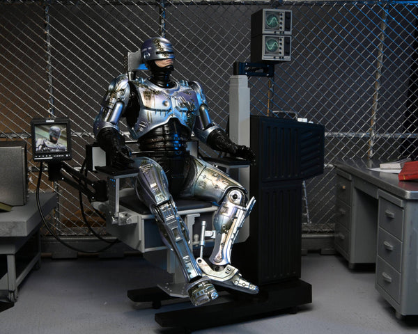 ROBOCOP - ULTIMATE BATTLE DAMAGED ROBOCOP W. CHAIR